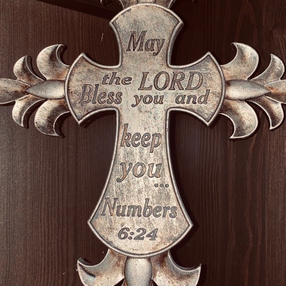 Bible verse cross decor - Picture 3 of 3